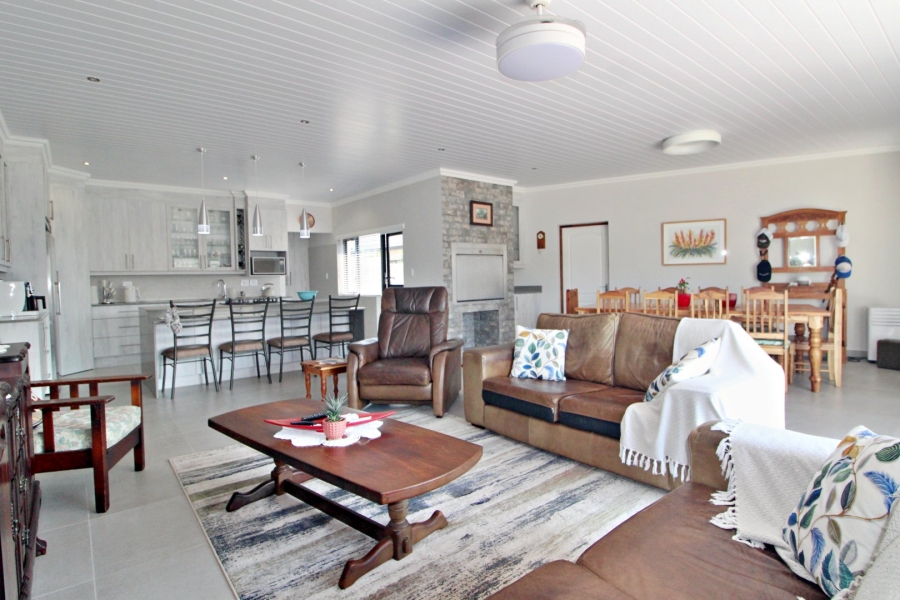 3 Bedroom Property for Sale in Reebok Western Cape